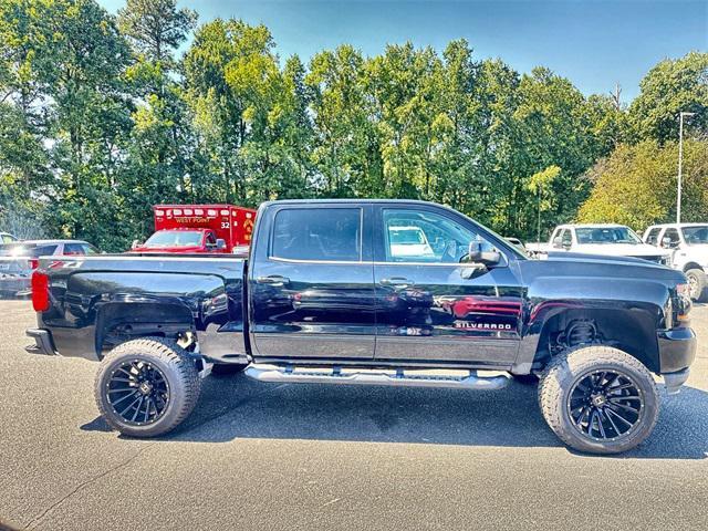 Photo of 2018 Black Chevrolet Silverado 1500