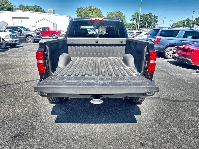 Photo of 2018 Black Chevrolet Silverado 1500