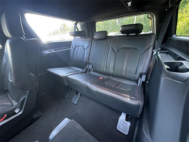 Photo of 2024 Star White Metallic Tri-Coat Ford Expedition Max