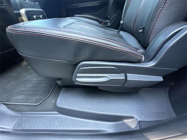 Photo of 2024 Star White Metallic Tri-Coat Ford Expedition Max