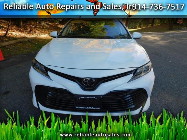 Photo of 2019 White Toyota Camry