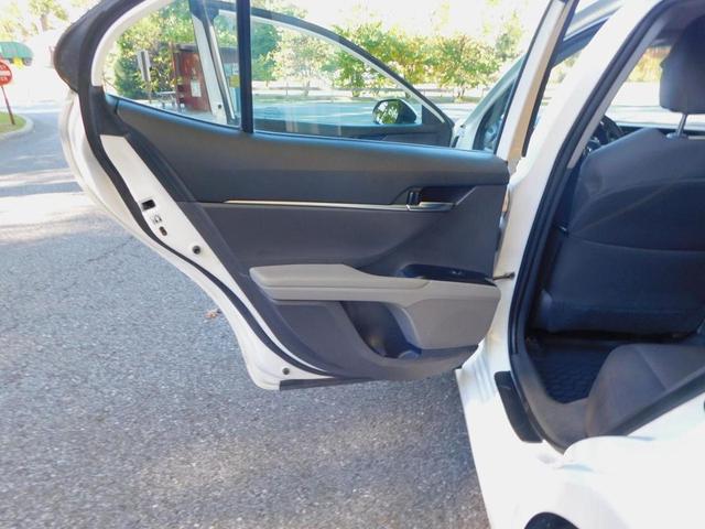 Photo of 2019 White Toyota Camry