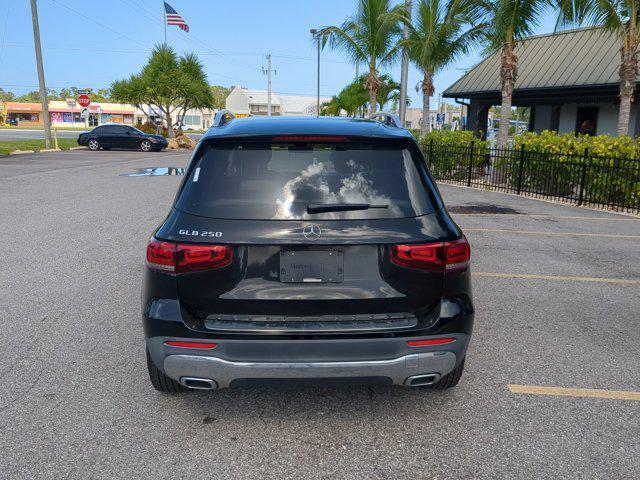 Photo of 2021 Black Mercedes-Benz GLB 250