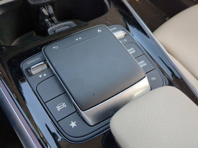 Photo of 2021 Black Mercedes-Benz GLB 250
