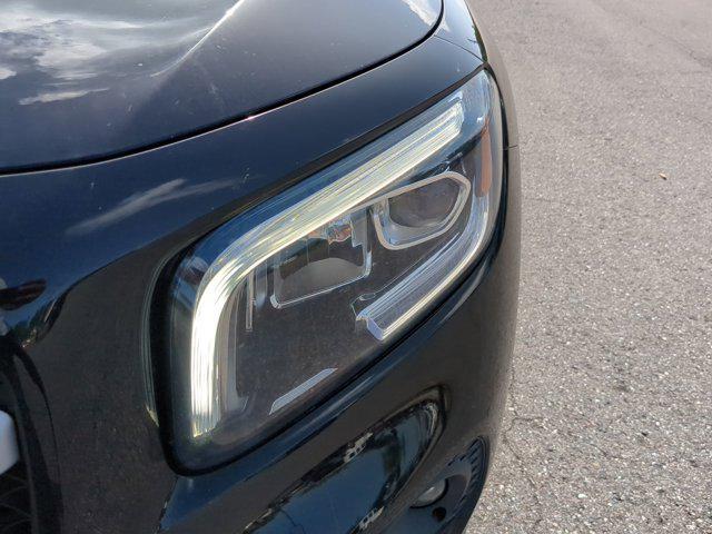 Photo of 2021 Black Mercedes-Benz GLB 250