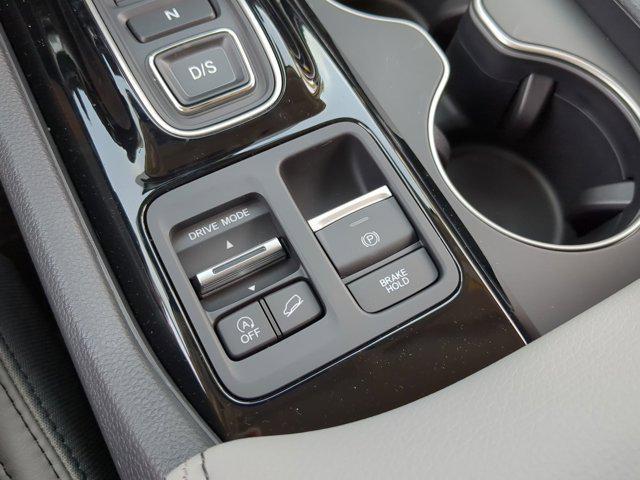 Photo of 2025 Platinum White Pearl Honda Pilot