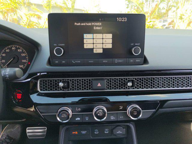 Photo of 2025 Platinum Honda Civic