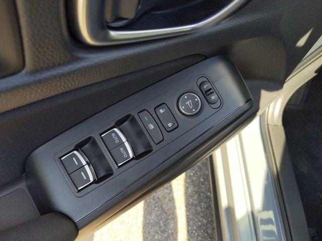 Photo of 2025 Platinum Honda Civic
