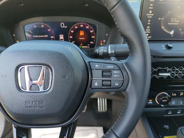 Photo of 2025 Platinum White Honda Accord Hybrid