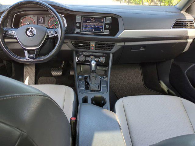 Photo of 2021 Pure White Volkswagen Jetta