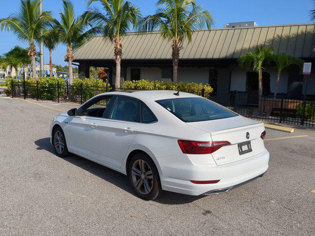 Photo of 2021 Pure White Volkswagen Jetta