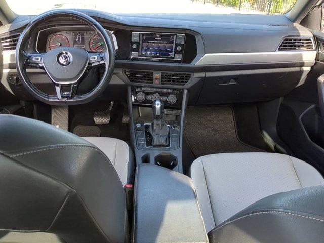 Photo of 2021 Pure White Volkswagen Jetta
