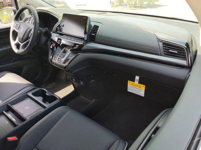 Photo of 2025 Platinum White Honda Odyssey