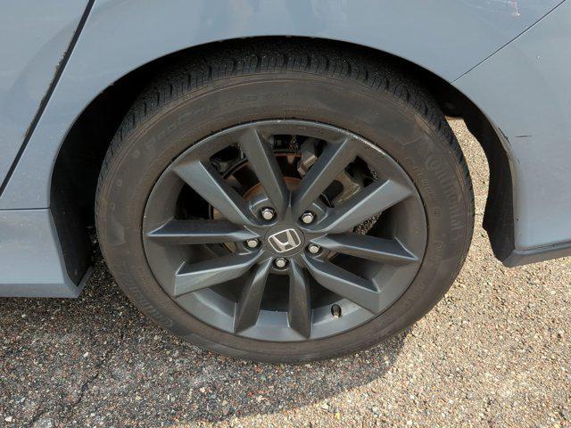 Photo of 2020 Sonic Gray Pearl Honda Civic