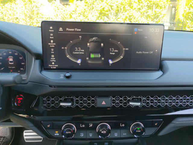 Photo of 2025 Platinum White Honda Accord Hybrid