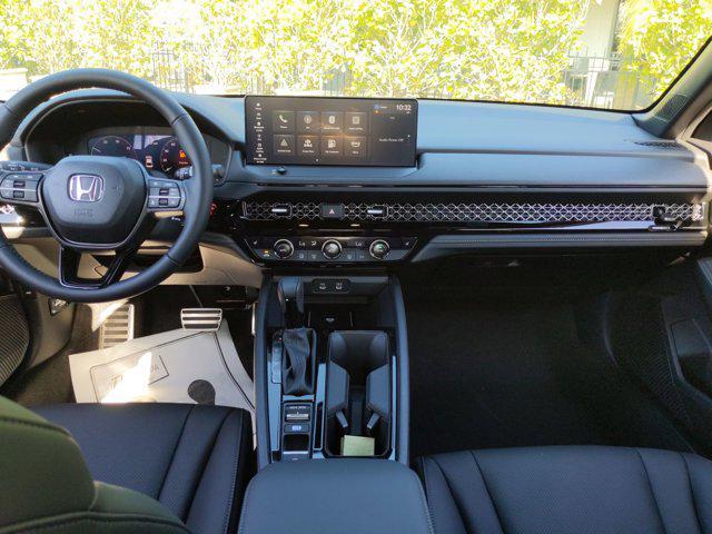 Photo of 2025 Platinum White Honda Accord Hybrid