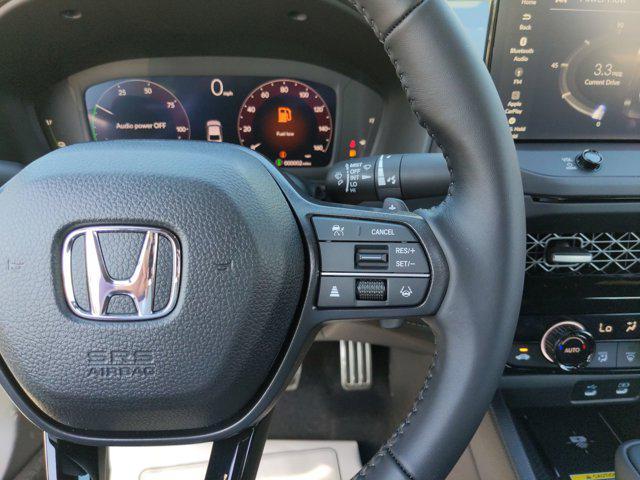 Photo of 2025 Platinum White Honda Accord Hybrid