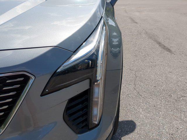 Photo of 2023 Argent Silver Metallic Cadillac XT4