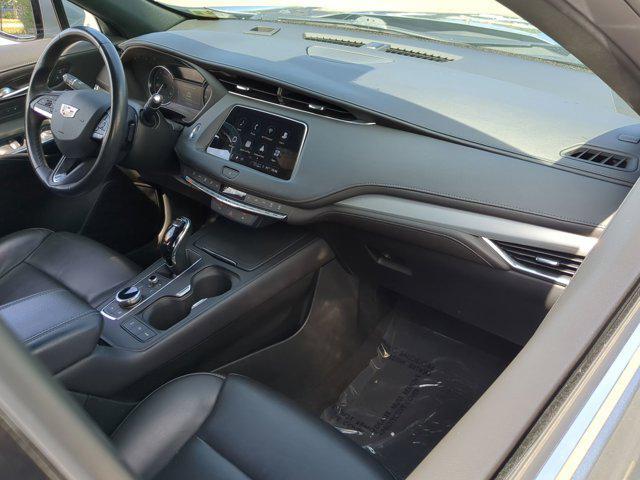 Photo of 2023 Argent Silver Metallic Cadillac XT4