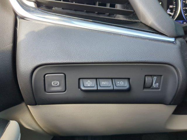 Photo of 2024 White Frost Tricoat Buick Enclave