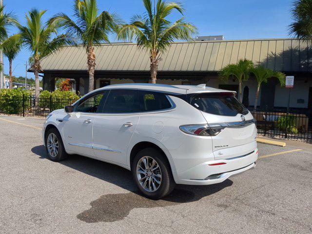 Photo of 2024 White Frost Tricoat Buick Enclave