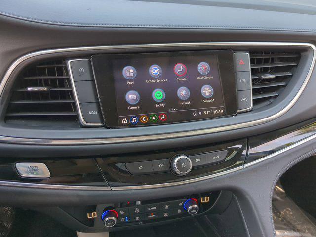 Photo of 2024 White Frost Tricoat Buick Enclave