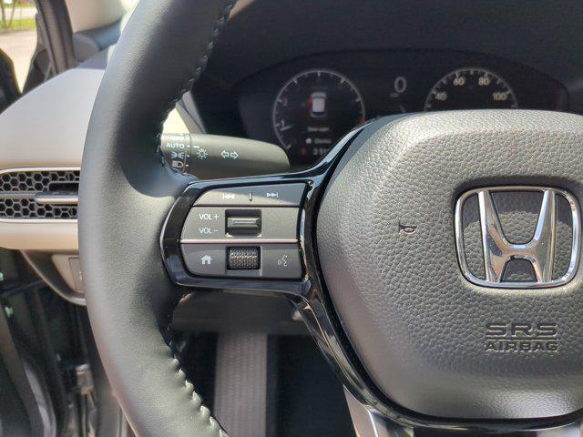 Photo of 2026 Platinum White Pearl Honda HR-V