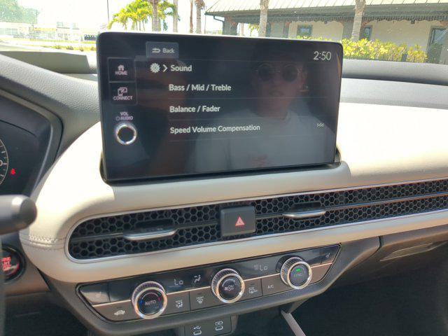 Photo of 2026 Platinum White Pearl Honda HR-V
