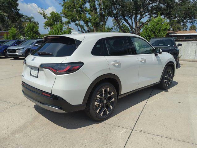 Photo of 2026 Platinum White Pearl Honda HR-V