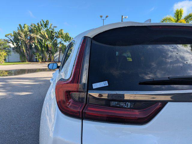 Photo of 2022 Platinum White Pearl Honda CR-V