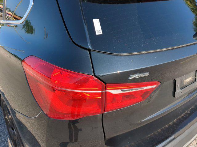 Photo of 2016 Black Sapphire Metallic BMW X1