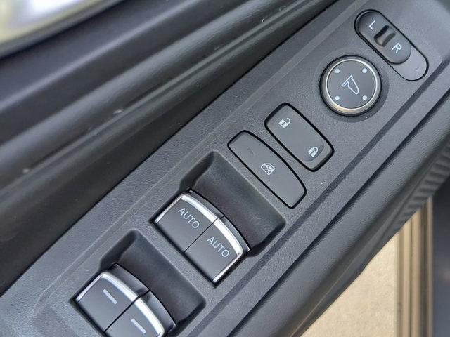 Photo of 2025 Platinum White Honda Accord
