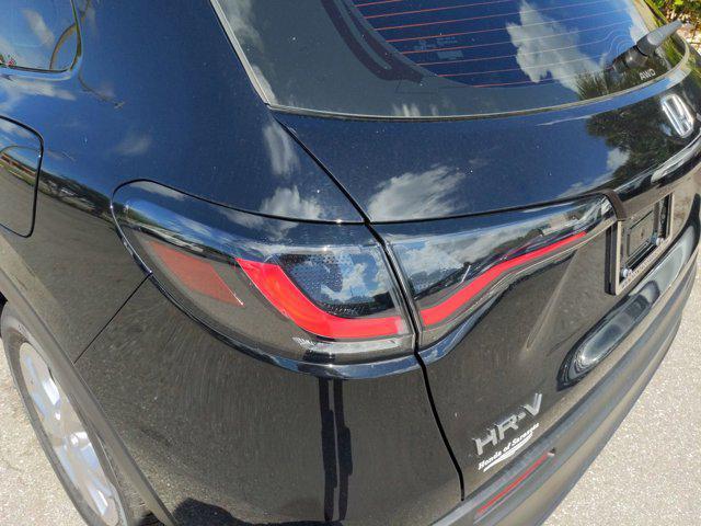 Photo of 2025 Crystal Black Pearl Honda HR-V
