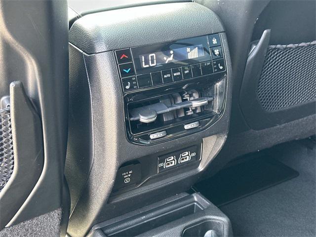 Photo of 2022 Velvet Red Pearlcoat Jeep Grand Cherokee L