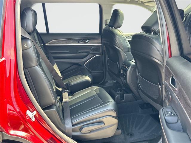 Photo of 2022 Velvet Red Pearlcoat Jeep Grand Cherokee L