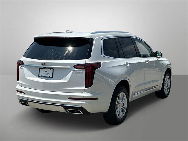Photo of 2025 Crystal White Cadillac XT6