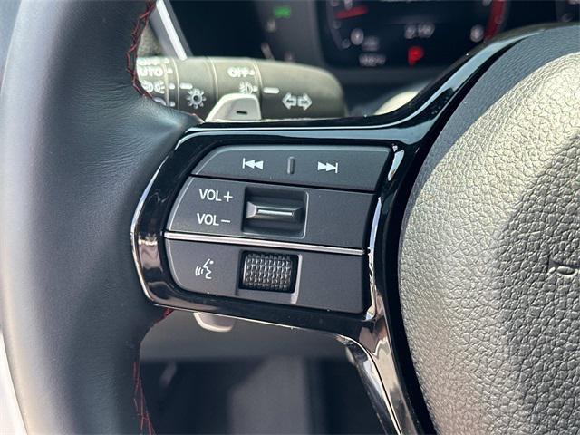 Photo of 2023 Platinum White Acura Integra