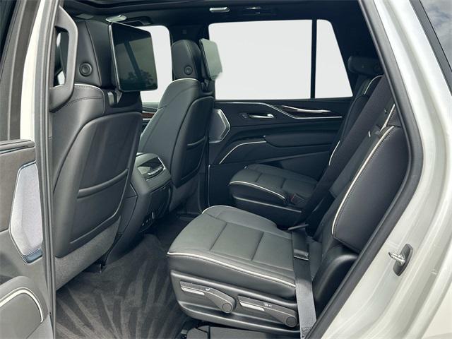 Photo of 2024 Crystal White Tricoat Cadillac Escalade