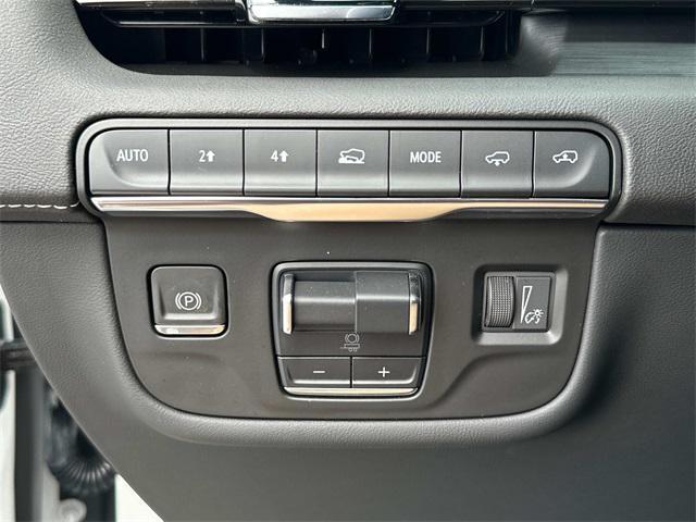 Photo of 2024 Crystal White Tricoat Cadillac Escalade
