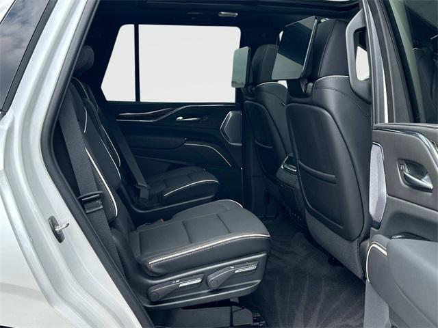 Photo of 2024 Crystal White Tricoat Cadillac Escalade
