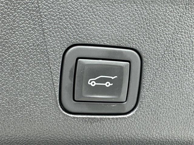 Photo of 2024 Crystal White Tricoat Cadillac Escalade