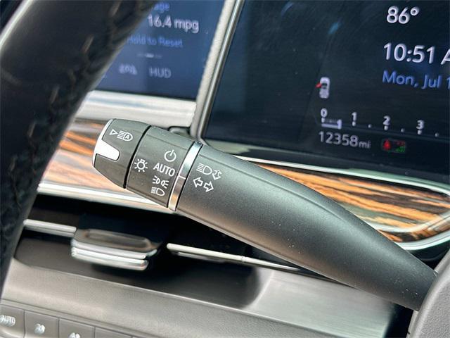 Photo of 2024 Crystal White Tricoat Cadillac Escalade