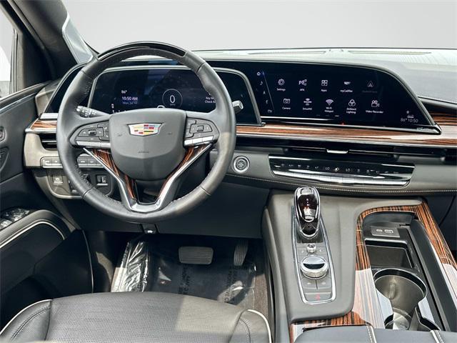 Photo of 2024 Crystal White Tricoat Cadillac Escalade