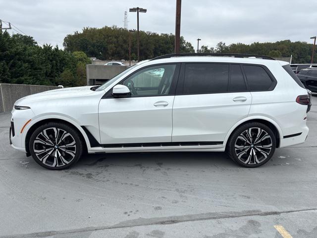 Photo of 2023 White Metallic BMW X7