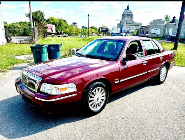 Photo of 2009 maroon Mercury Grand Marquis