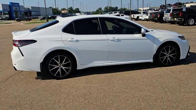 Photo of 2024 White Toyota Camry