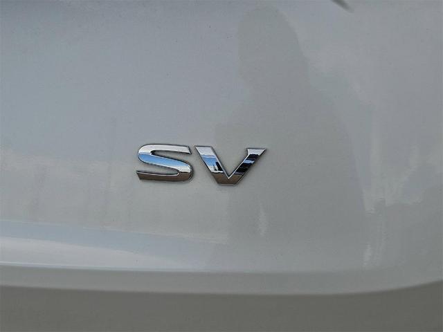 Photo of 2023 White Nissan Rogue