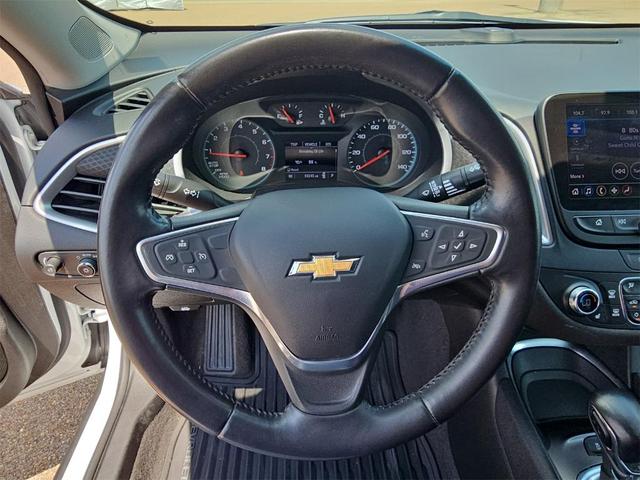 Photo of 2022 Summit White Chevrolet Malibu
