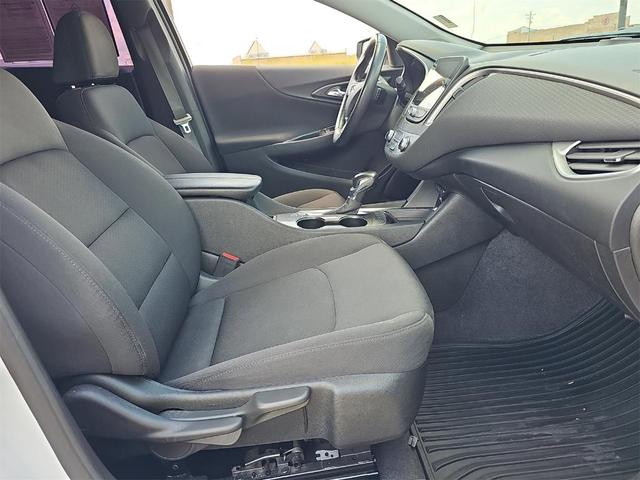 Photo of 2022 Summit White Chevrolet Malibu