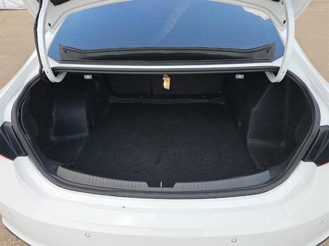 Photo of 2022 Summit White Chevrolet Malibu